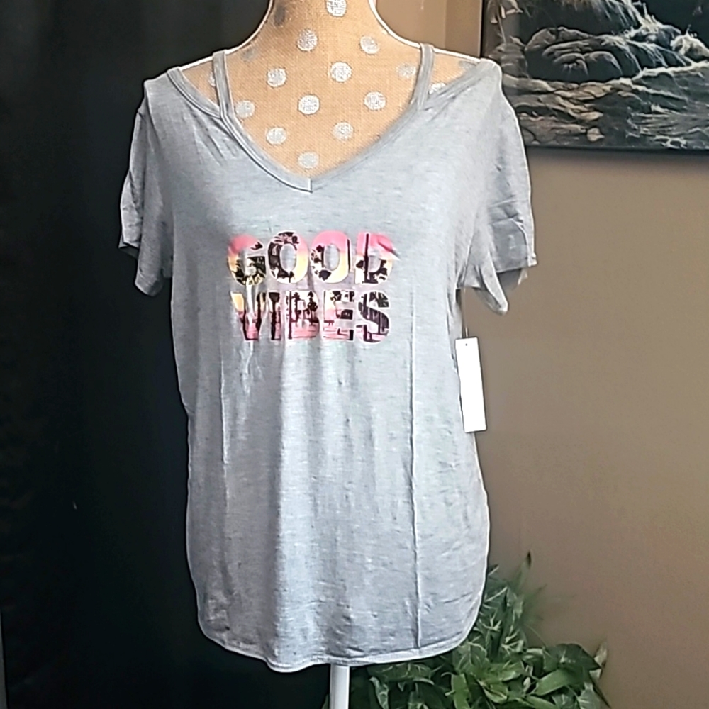NWT Good Vibes Top
